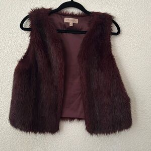 Size M Philosophy faux fur vest